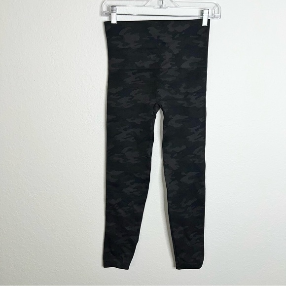 Spanx Leggings Women Large look at me now Camouflage Gray Black slimming  B28 - Picture 5 of 10